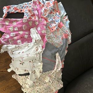 Baby girl pajamas 0-3 months. Good condition
